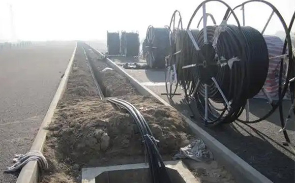 现代通信网络建设指南:夏河光缆施工全流程技术解析与质量控制 现代通信网络建设指南:夏河光缆施工全流程技术解析与质量控制